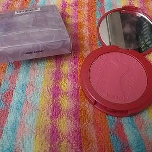 Tarte blush
